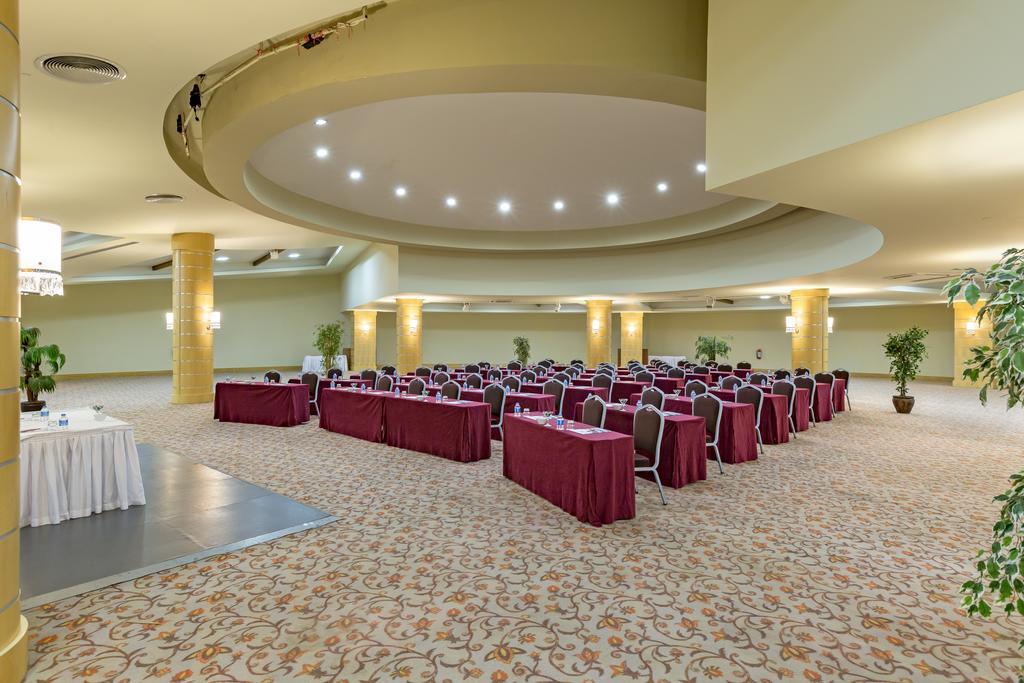 Royal Wings Hotel Antalya Exterior photo